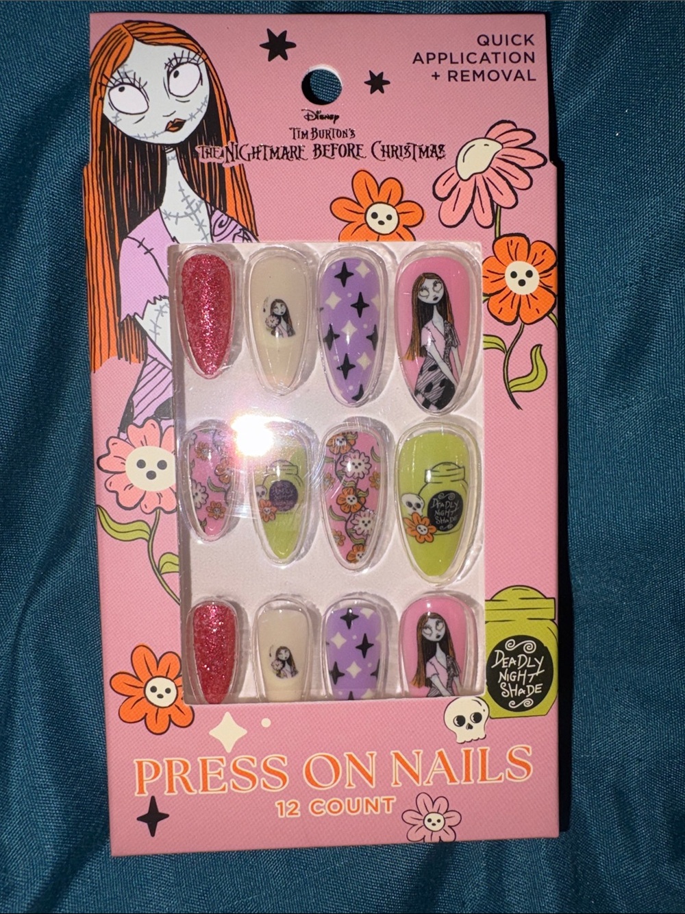 Disney’s Nightmare Before Christmas - Press On Nails (12 Count)